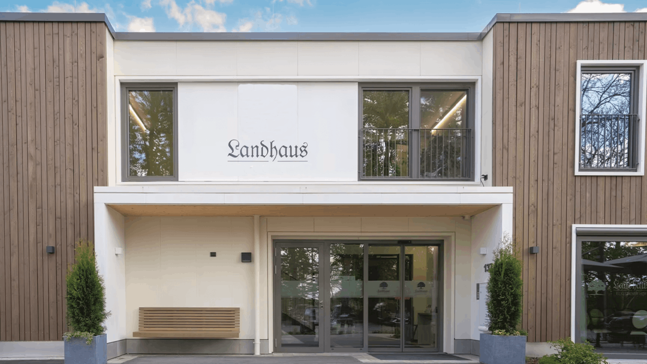 Landhaus Eingang 3 (1)